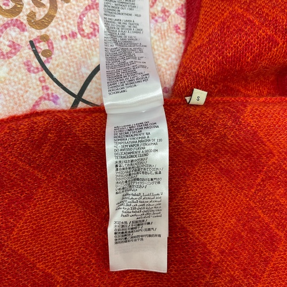 ♥️HP! AUTH NWOT GUCCI LOGO SWEATER VEST - Picture 13 of 15